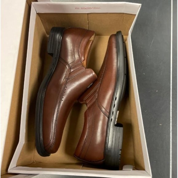 NIB Clarks UnSheridan Go Brown Leather Slip-on Loa - Picture 8 of 9